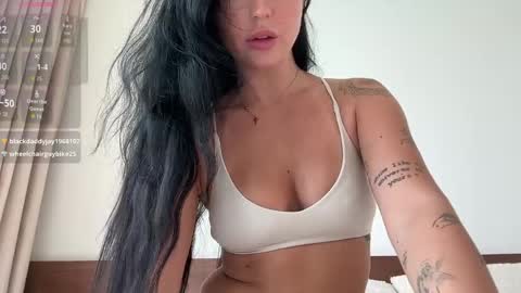 Lola online show from May 13, 4:21 am