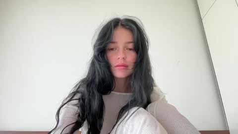 Lola online show from May 20, 4:29 am