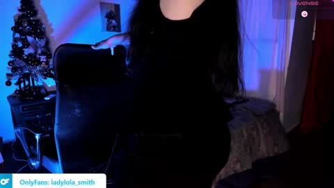 Snapshot of lolaasmith_21 chatting on December 20, 10:32 pm lolaasmith_21 online show from December 20, 10:32 pm