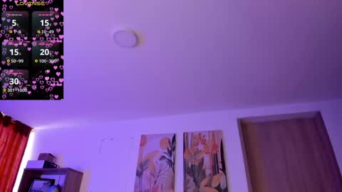 lolaasmith_21 online show from October 3, 8:39 pm