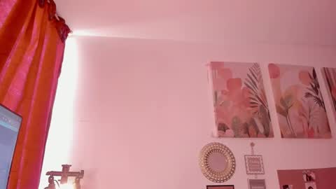 lolaasmith_21 online show from October 19, 9:37 pm