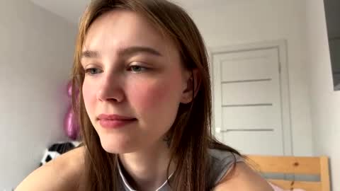 lolaatate online show from March 30, 5:52 am