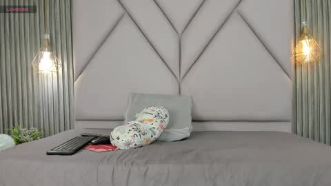 Snapshot of lolabunnysc chatting on March 21, 12:21 pm lolabunnysc online show from March 21, 12:21 pm