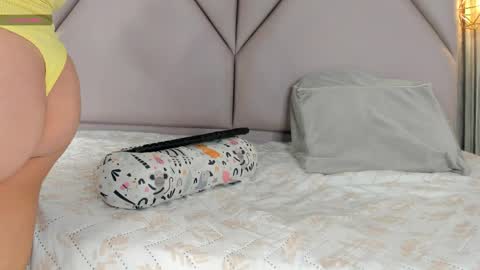 Snapshot of lolabunnysc chatting on April 4, 12:24 pm lolabunnysc online show from April 4, 12:24 pm