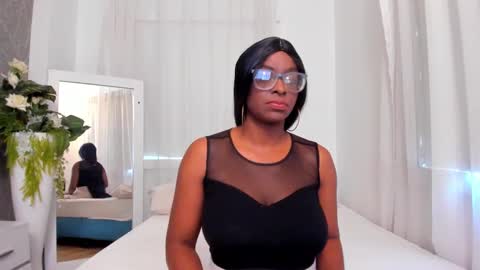 Snapshot of lolajenkiins chatting on September 22, 12:51 pm lola online show from September 22, 12:51 pm