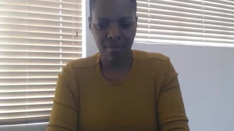 Snapshot of lolalitiousss chatting on April 7, 9:21 am Lolalitioussss online show from April 7, 9:21 am