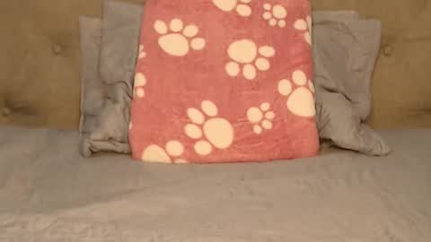 Lola online show from October 4, 10:30 pm