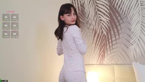 Lola online show from October 3, 1:46 am