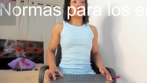 lolareyes1 online show from October 9, 11:08 am