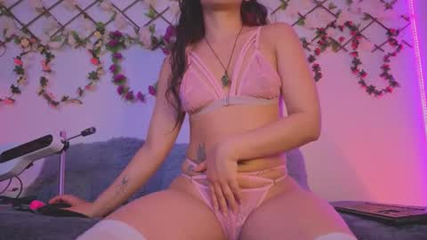  Lola  online show from November 24, 9:14 pm