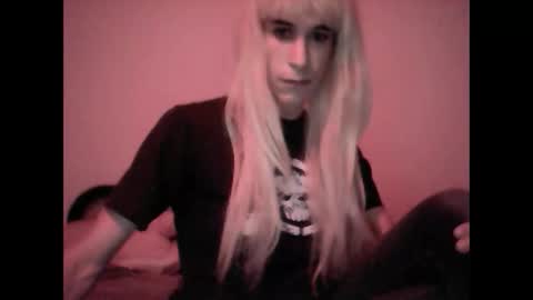 Snapshot of lolax69x chatting on December 2, 2:06 am Lola online show from December 2, 2:06 am