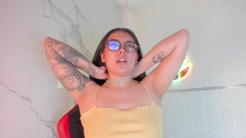 Lola online show from October 22, 11:32 am