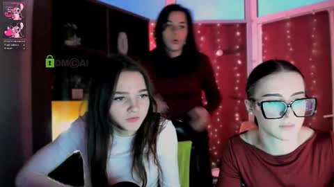 Snapshot of lole_ti chatting on January 19, 7:23 am lole ti online show from January 19, 7:23 am