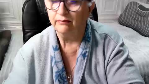 LolkaAlyss online show from April 28, 9:42 pm
