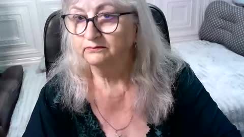 Snapshot of lolkaalyss chatting on June 4, 7:09 pm LolkaAlyss online show from June 4, 7:09 pm