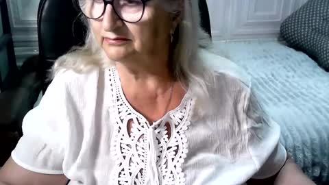 Snapshot of lolkaalyss chatting on July 5, 10:17 pm LolkaAlyss online show from July 5, 10:17 pm