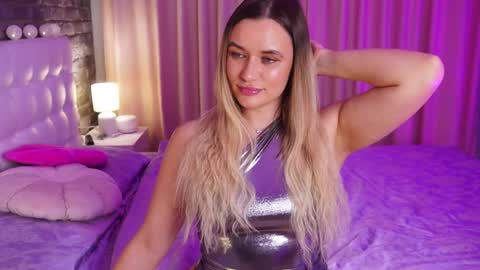 Snapshot of lollidoli__ chatting on March 7, 5:38 pm Victoria online show from March 7, 5:38 pm