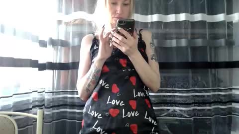 Snapshot of lollifox_1 chatting on October 1, 5:57 am Lisa online show from October 1, 5:57 am