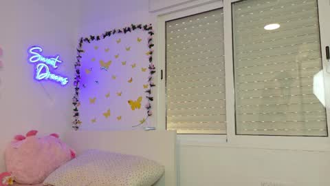 Snapshot of lollitadream_ chatting on April 1, 6:36 am lollitadream_ online show from April 1, 6:36 am