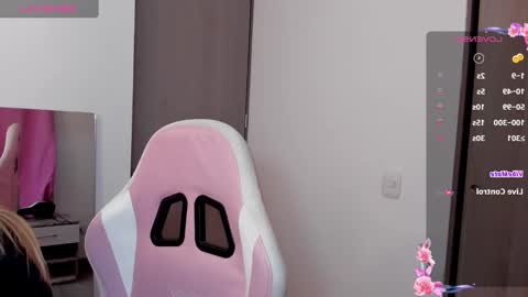 Snapshot of lolly_js_ chatting on January 26, 3:38 am Lolly  online show from January 26, 3:38 am