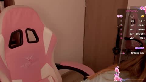 Snapshot of lolly_js_ chatting on February 19, 2:12 am Lolly  online show from February 19, 2:12 am