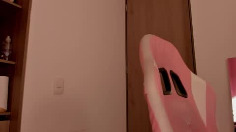 Snapshot of lolly_js_ chatting on March 2, 3:02 am Lolly  online show from March 2, 3:02 am