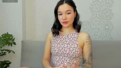 lolly_turner online show from April 2, 3:48 am