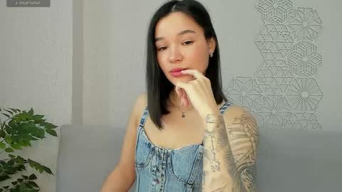 lolly_turner online show from April 8, 5:07 am