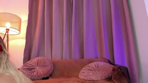 Lolly online show from May 17, 4:32 am