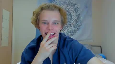 Nelis online show from July 12, 8:33 pm