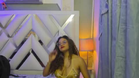 Snapshot of lolydolly_ chatting on January 7, 4:04 am lolydolly_ online show from January 7, 4:04 am