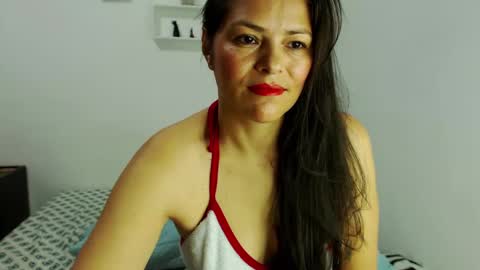 Snapshot of lolyta_mature1 chatting on December 26, 8:11 pm Lolyta mature1 online show from December 26, 8:11 pm
