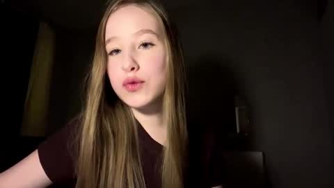 Snapshot of lomahakkila chatting on February 17, 10:45 am Nicolina online show from February 17, 10:45 am