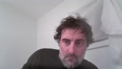 THE SEXIEST MAN ALIVE online show from October 28, 4:16 am