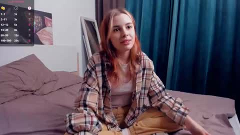 Snapshot of lonagass chatting on September 13, 7:35 pm Lona online show from September 13, 7:35 pm