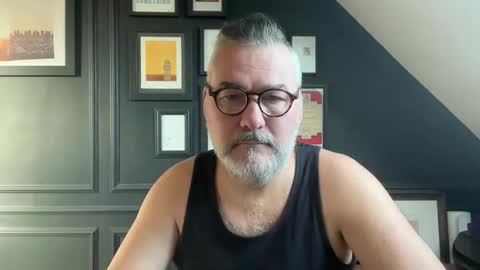 EnglishBear online show from February 4, 11:05 am