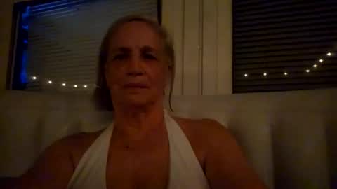 Snapshot of lonelylana1955 chatting on October 14, 11:49 pm lonelylana1955 online show from October 14, 11:49 pm