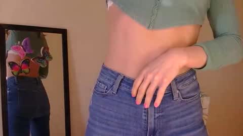 Cutenurse91 online show from May 14, 1:29 pm