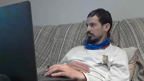 Alejandro Rulitos Twitter longnight55 Intagram 5longnight5 online show from February 12, 4:11 pm