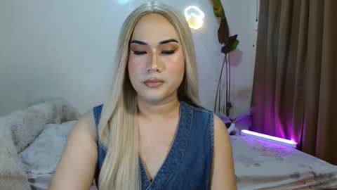 Snapshot of longoria_crawford chatting on October 2, 2:51 am My Lover Dadddy roberto online show from October 2, 2:51 am