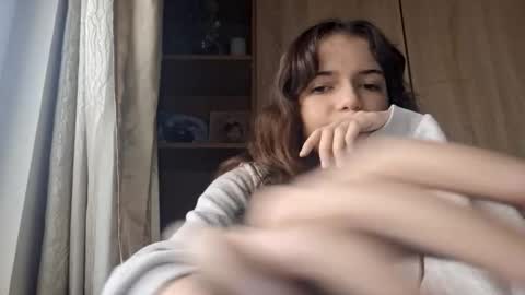 Kelly u can call Kelik online show from December 3, 8:34 am