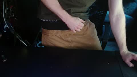 Loofy Art online show from December 7, 1:51 pm