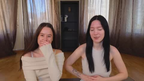  Adele Ellie and Lou   Sally Dana and Bonnie online show from September 17, 5:09 am