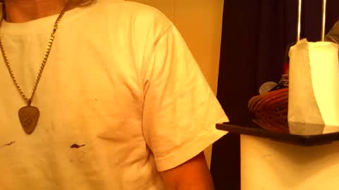 Snapshot of lookatmyjunk1 chatting on February 11, 12:16 pm thedestroyer online show from February 11, 12:16 pm