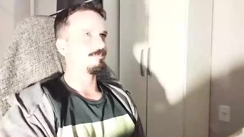 Snapshot of lookaz4010 chatting on October 11, 6:39 pm Lucas online show from October 11, 6:39 pm