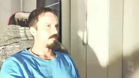 Snapshot of lookaz4010 chatting on November 25, 2:17 pm Lucas online show from November 25, 2:17 pm