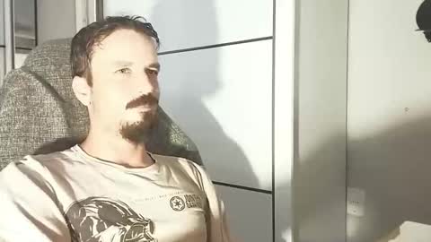 Snapshot of lookaz4010 chatting on December 16, 12:54 pm Lucas online show from December 16, 12:54 pm