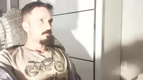 Snapshot of lookaz4010 chatting on January 16, 12:53 pm Lucas online show from January 16, 12:53 pm