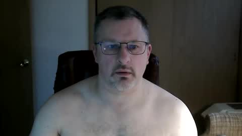 Snapshot of lookin75 chatting on March 5, 2:02 pm lookin75 online show from March 5, 2:02 pm