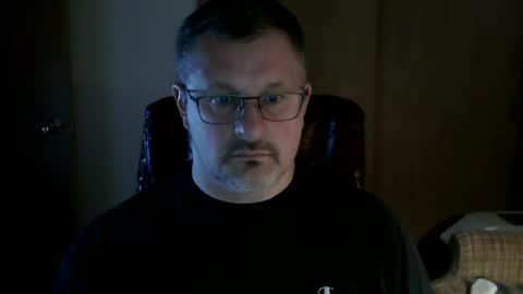 Snapshot of lookin75 chatting on June 23, 1:36 am lookin75 online show from June 23, 1:36 am